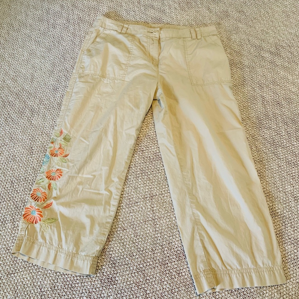 Cleo Beige Casual cargo style capris embroidered 90s Y2K cotton